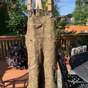 FILSON MACKINAW BIBS IN REALTREE CAMO SIZE 34